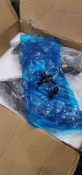 Audi Q7 2007-2015 full LED and double Zenon for sale 
Made in Tiywan
سلام علیکم بەڕێزان
جووتێک لایتی پێشەوەی ئاودی Q7 بۆ مۆدێلی ٢٠٠٧ تا ٢٠١٥
سفرە بەکارنەهاتووە لەکارتۆنی خۆیەتی و فول لید و زینۆنە نرخی ٢٨٠$ 
واتس اپ *********** أربيل
