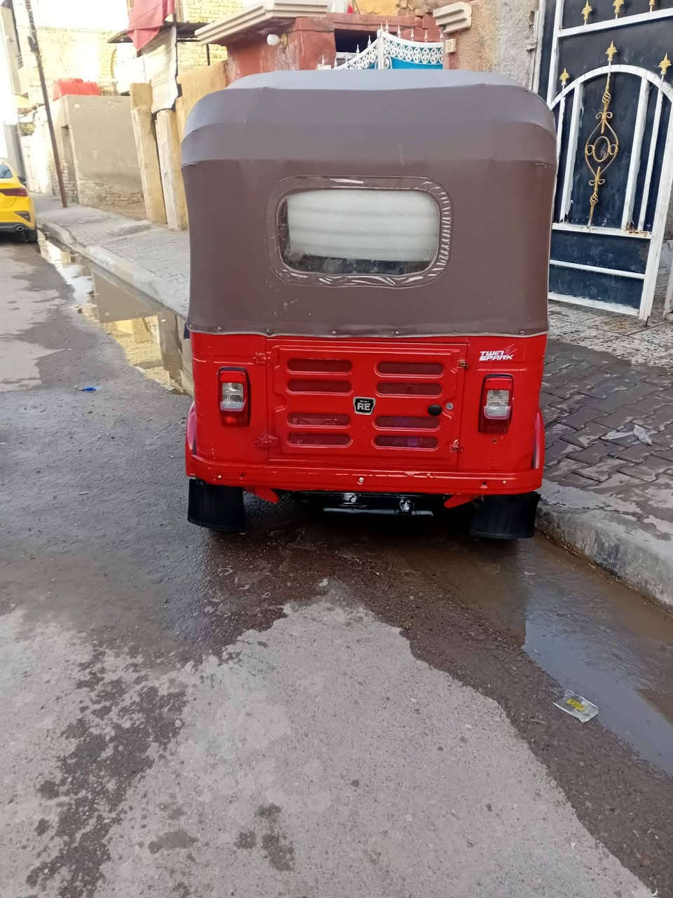 السلام عليكم تكتك للبيع موديل 2018 شهر 12 محسوبه ع 19 سنوية ورقم نكليزي تحويل ثاني يوم  جاهزه عنوان بغداد الحسينيه الراشدية مكلف بنشر ***********
