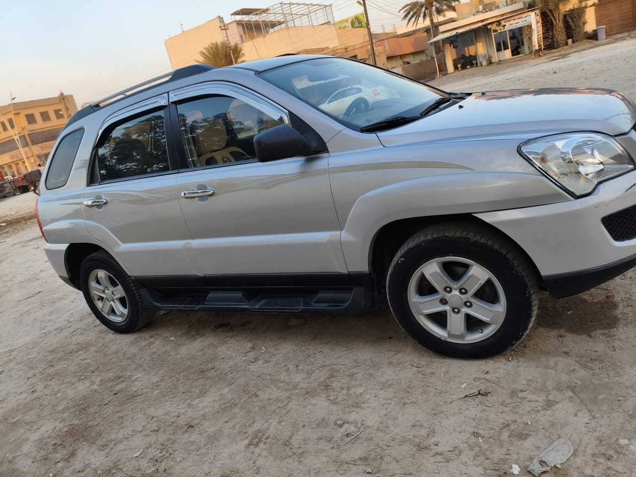 سبورتج ٢٠٠٩محرك ٢٠٠٠ 
بدون صبغ فقط رصعات واضحه بلصور
گير محرك ستندر بلاد
كهربائيات تبريد
غرفه جديده 
مال جناي 
تخم تاير
باتري 
ماشيه ٢١٠
ادامه فلاتر بانزين ودهن وكلاصات وفيتمب كله جديده
بس صدر امامي ٧٠٪
صلاح الدين شرط تحويل والغرامات سنويه ل٢٠٢٨
مكانها سامراء 
***********
١١٧$ بيها مجال قليل
