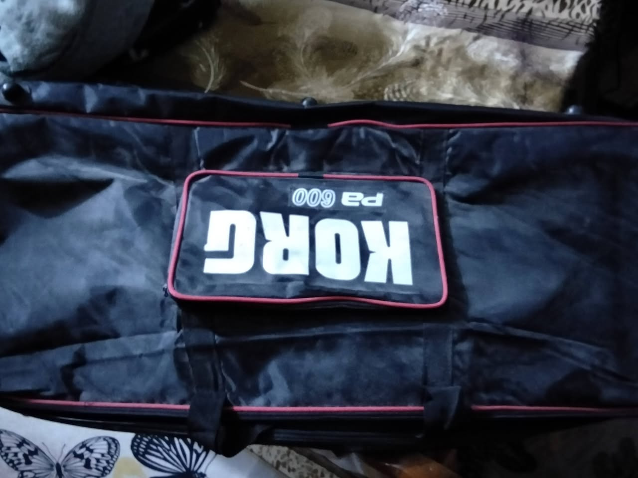 جهاز كورج pa600 نظيف جدا اخو جديد استخدام منزلي فقط مع جنطه واستاند جديد مع الملحقات وبي سيتين فول اصوات و ايقاعات العنوان كون مركز مدينة سعر خاص شراي اتصل *********** غير متواجد عل فيس
