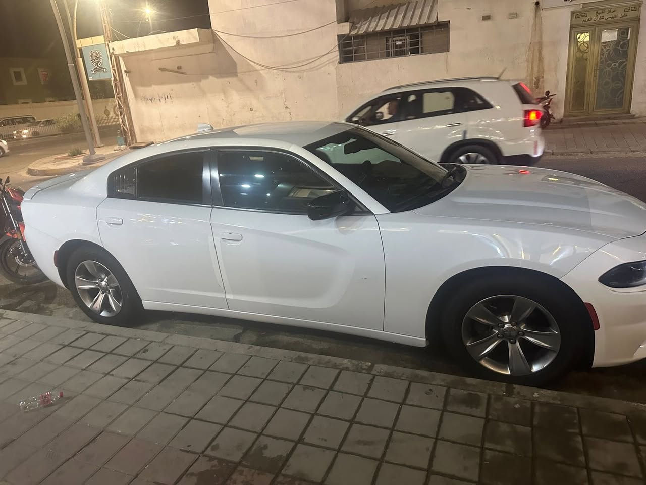 السعر 23 ونص $ وبيها مجال 🔥

جارجر 2018 

مكينه 3600 

السياره جاهزه وحلوه ما بيهه كل نقص 

السياره وارد كندي مكفوله بدون ضرر

موصفات الجارجر معروفه 

١- بصمه 
٢- تشغيل عن بعد
٣- حساس خلفي 
٤- جلد 
٥- ويل ٢٠ 
السياره حلوه وجاهزه رقمها دهوك ثاني يوم التحويل 

مكان السياره الرمادي
***********
