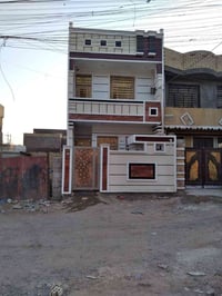 بيت للايجار ٠٧٧٢٩٣٣٧٩٣٧ بشارع المركز ثلاث غرف نوم استقبال مطبخ صحيات