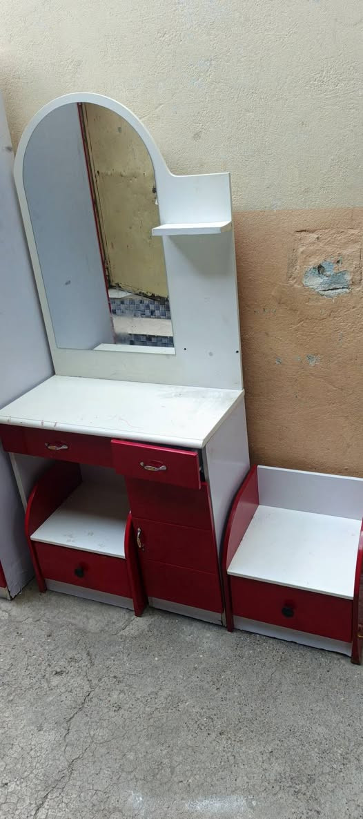 للبيع ٥ قطع للتواصل‏‪***********‬‏
