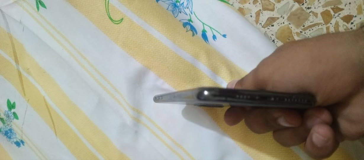 يا الله سلام عليكم آيفون11برو ماكس للبيع مبدل شاشه اصليه 3خيارات بطاريه 75 فيس إيدي متوقف جهاز نضيف كلش شخط مابي سعره 325عنوان ديوانيه 
مراسله خاص أو وتساب ***********
لاتصير لوتي بل تعليقات
