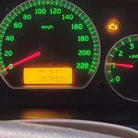 سيارة QQ لون ابيض 2013 للبيع  محرك وكير شرط  تبريد وتدفئة  شغال  بدون ...