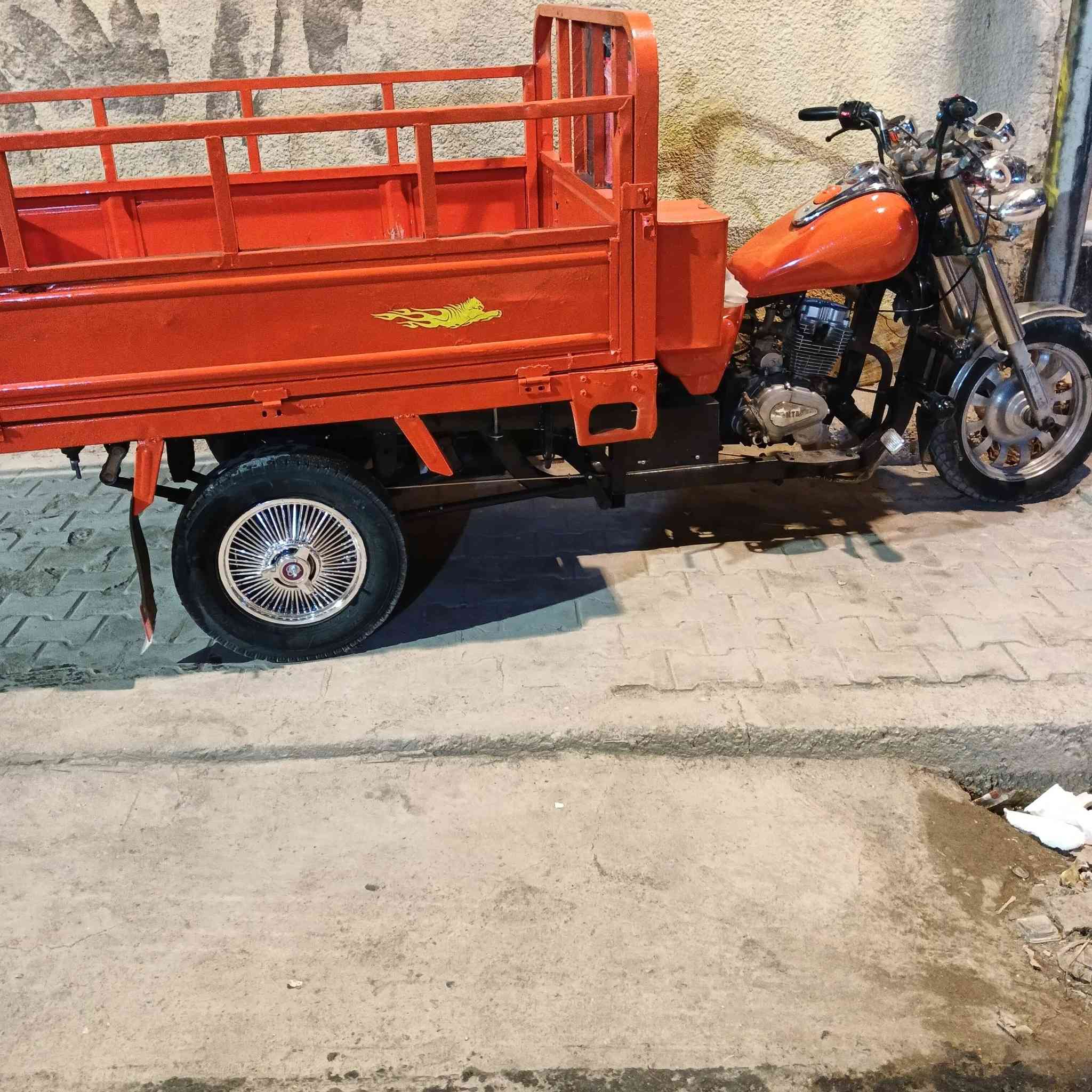 البيع ستوته اوراق مديل 2016سعر مليون وبيه مجال 
سكن بصره حيانيه ستفسار ***********بي واتساب
