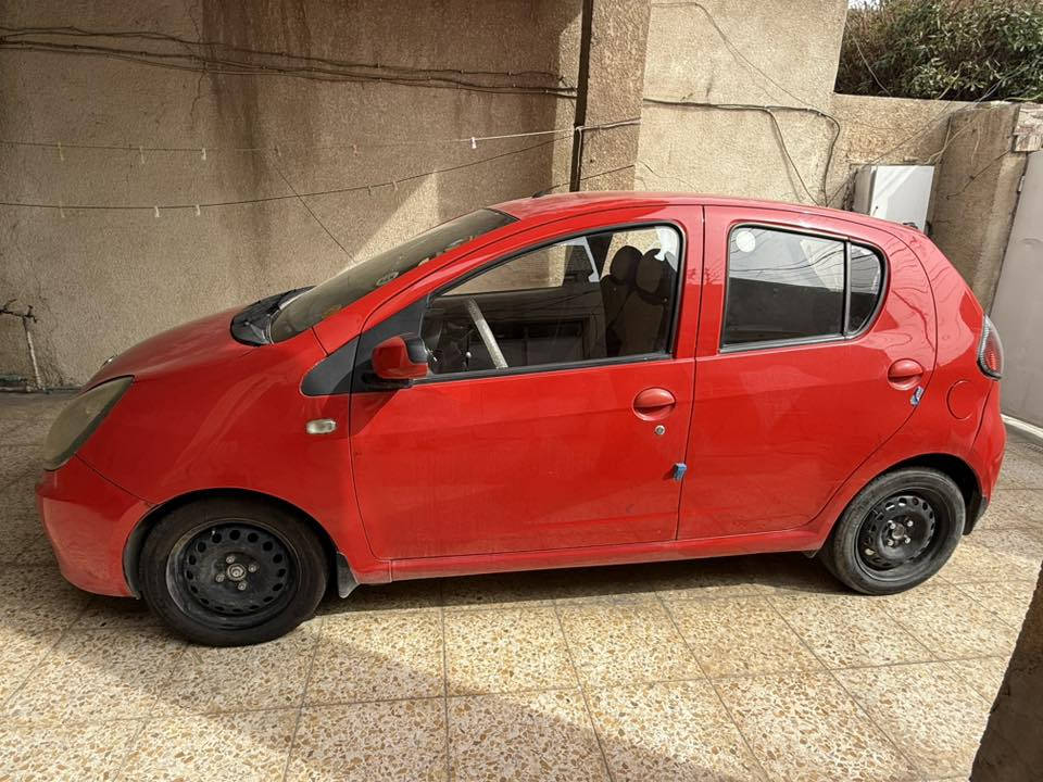 سيارة باندا للبيع موديل 13 رقم انكليزي هزة جديدة تبريد فول عنوان بغداد حي الجهاد رقم التلفون ***********
سعرها 48 وبيها مجال
