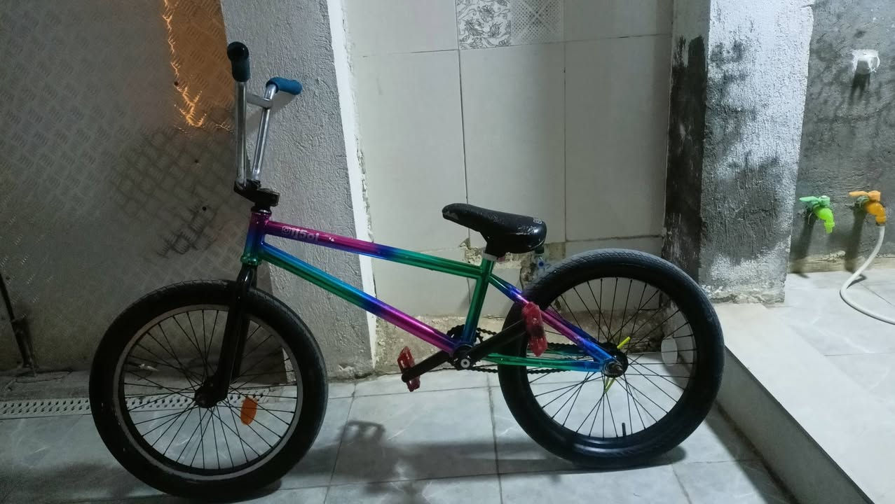 السلام عليكم بايسكل bmx للبيع
فقط المكينه تحتاج الا تبديل ولباقي كله نضيف 
السعر 125 وبي مجال او مرواس مكان بغداد الشعب 
للتواصل خاص


**إذا كنت صاحب هذا الإعلان وتريد حذفه لأي سبب، رجاءا أرسل رسالة إلى الدعم الفني**