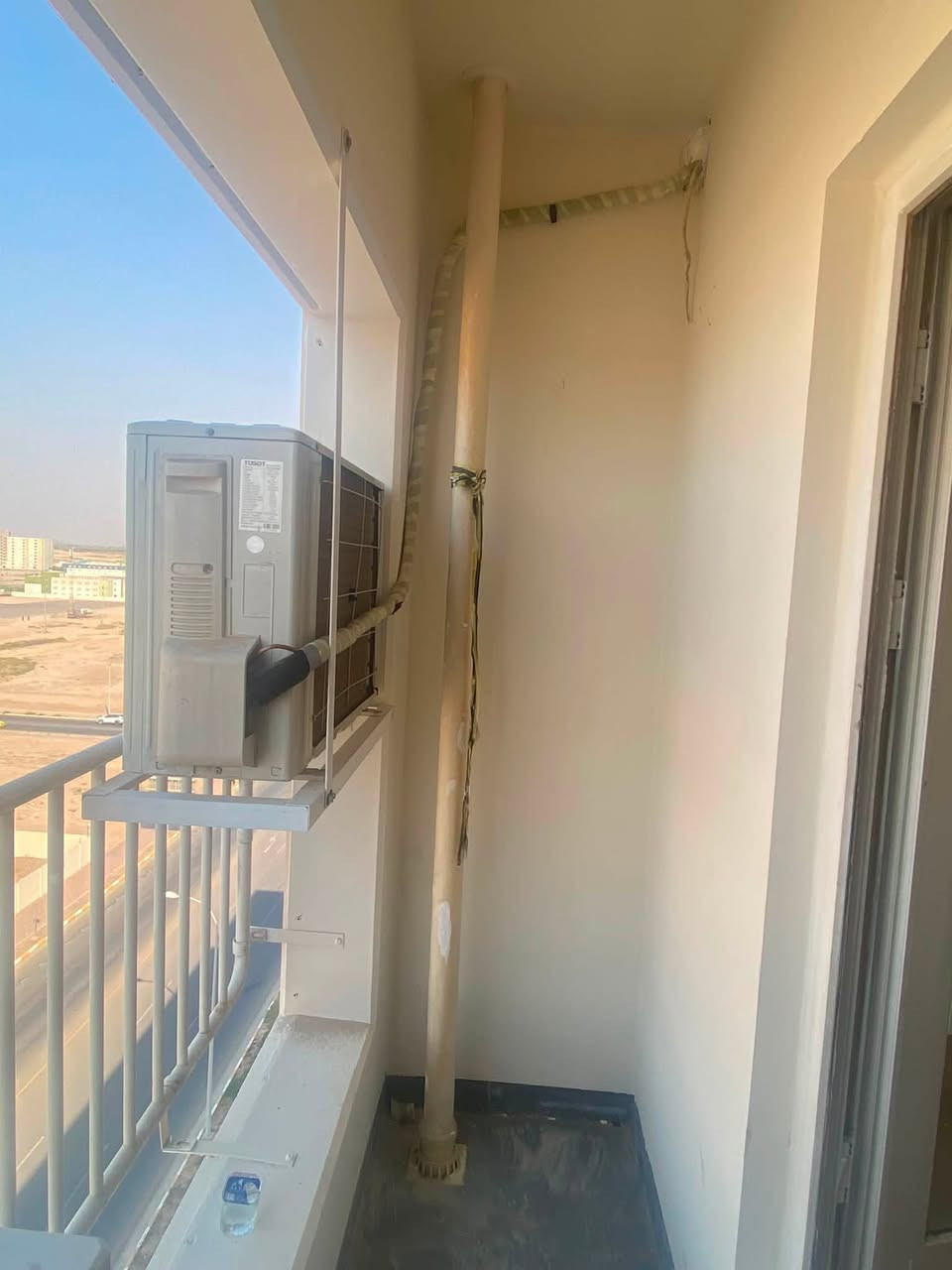 خدمات محمد للتبريد
نصب 
صيانه 
تجهيز  
***********
