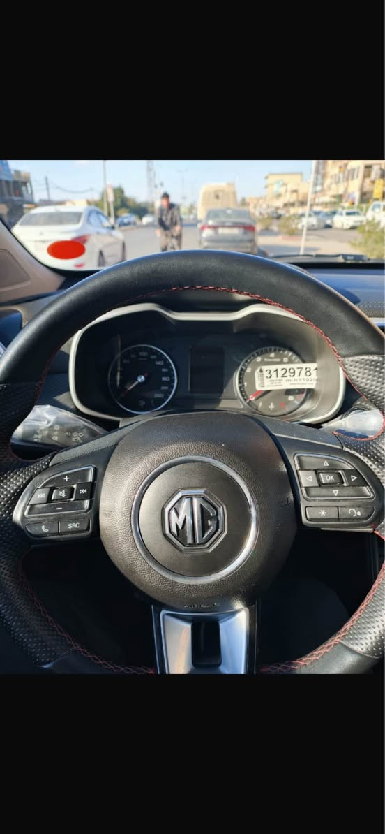 السياره بعده جديده باتري الشركه وسبيره منازل مواصفاته شاشه كاربلي بصمه تبريد قطعتين ويل كب تحكمات ستيرن اوتو هولد

وصار بيه حادث وهاي صور السونار كلشي موضح 

السياره جديده حادثه موضح بالصور بدون اي دواخل 

مكاني بغداد شهداء السيديه بظهر كلية السلام

الرقم ‭0770 881 0062‬ ‭ /0781 389 1642‬

السعر 97 وبيه مجال قليل بغداد, العراق
