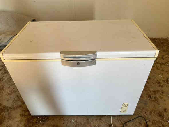 سلام عليكم
يوجد اثاث مستخدمه للبيع 
الستفسار على رقم واتساب ***********
