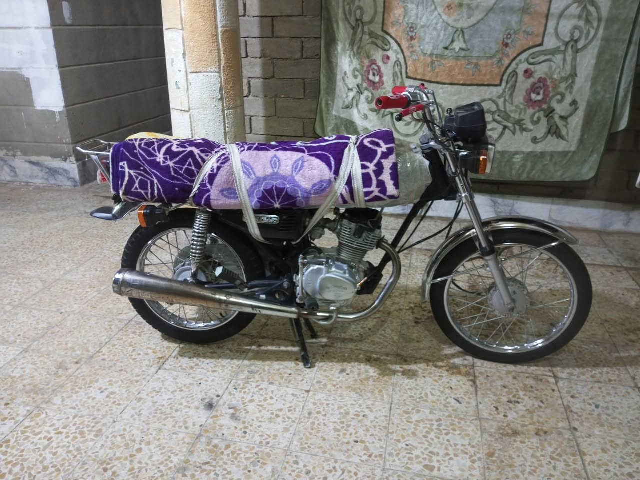 للبيع محرك سيجي نامه
والشاصي بارت 2018 اوراق اصولي مفتوحه بستم وولفات 
مكاني البطحاء  السعر 650 وبيها مجال للشراي 
رقم المبايل *********** بي واتساب مستعجل ع البيع 
المو شراي يطلع كبل لايضل يتفلسف براسي
