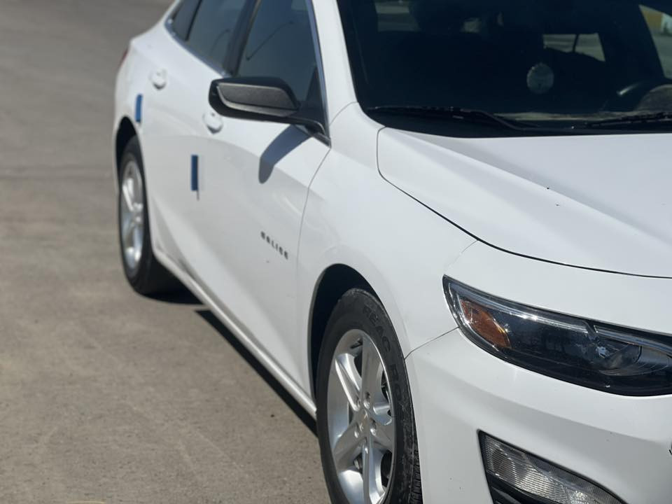 للبيع ماليبو
مديل:2022
الون:ابيض
رقم:اربيل  باسمي
ا
عداد مسافه:٦٢الف كم
وارد:امريكي
حادث امريكا: جاملغ سايق وبالعراق صار بيها جاملغ خلف السايق عل البارد رجع

موصفات:

بصمة تشغيل وبصمة أبواب وبصمة جنطة- تشغيل عن بعد  
 محرك 4 سلندر 1500 تيربو على وضع شركة  
- لد  LED نهاري اوتو + لايت عدسه
- مثبت سرعة 
- حساس اطارات -حساس خلفي بلادي مع إمكانية إطفاء الحساس  
- كير اوتو وعادي
شاشة اعطال بالدشبول  مانع تزحلق ABS 
اوتو ستوب  مع إمكانية إطفاء
***********
