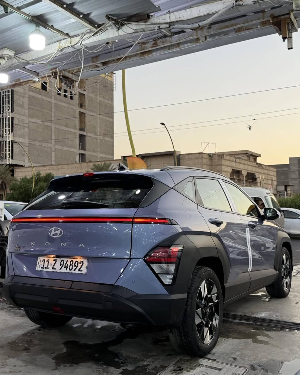 🚗 للبيع 

هيونداي كونا موديل 2025 – خليجي وكالة الاولى

Hyundai Kona 2025 model 

🌍 المدينة –  بغداد – الوزيريه
شركه ومعرض عصر السرعه

•   🛣️  المسافة المقطوعة    - زيرووووووو
------------------------------------------------------------ 

💰 السعر:  علق  هيونداي او كونا او 2025
ويصلك السعر📩

✅ المواصفات :

🎨 لون بحري مميز وجذاب
📍 زيرو كيلومتر
🌍 وارد خليجي
⛽ محرك بنزين
⚙️ محرك 2.0 لتر
❣️بانوراما
🔩 4 سلندر
🔧 ناقل حركة أوتوماتيك
🛞 دفع رباعي AWD

• شاشة لمس حديثة
• بلوتوث
• كاميرا خلفية
• حساسات أمامية
• حساسات خلفية
⭐ تصميم عصري وشبابي ملفت للأنظار
⭐ مقصورة مريحة بمساحة ممتازة
⭐ ثبات وأداء مميز مع نظام الدفع الرباعي
⭐ اقتصادية بالاستخدام
للاستفسار
☎️***********
☎️***********

#للبيع #سيارات_للبيع #سيارات #بغداد_سيل
