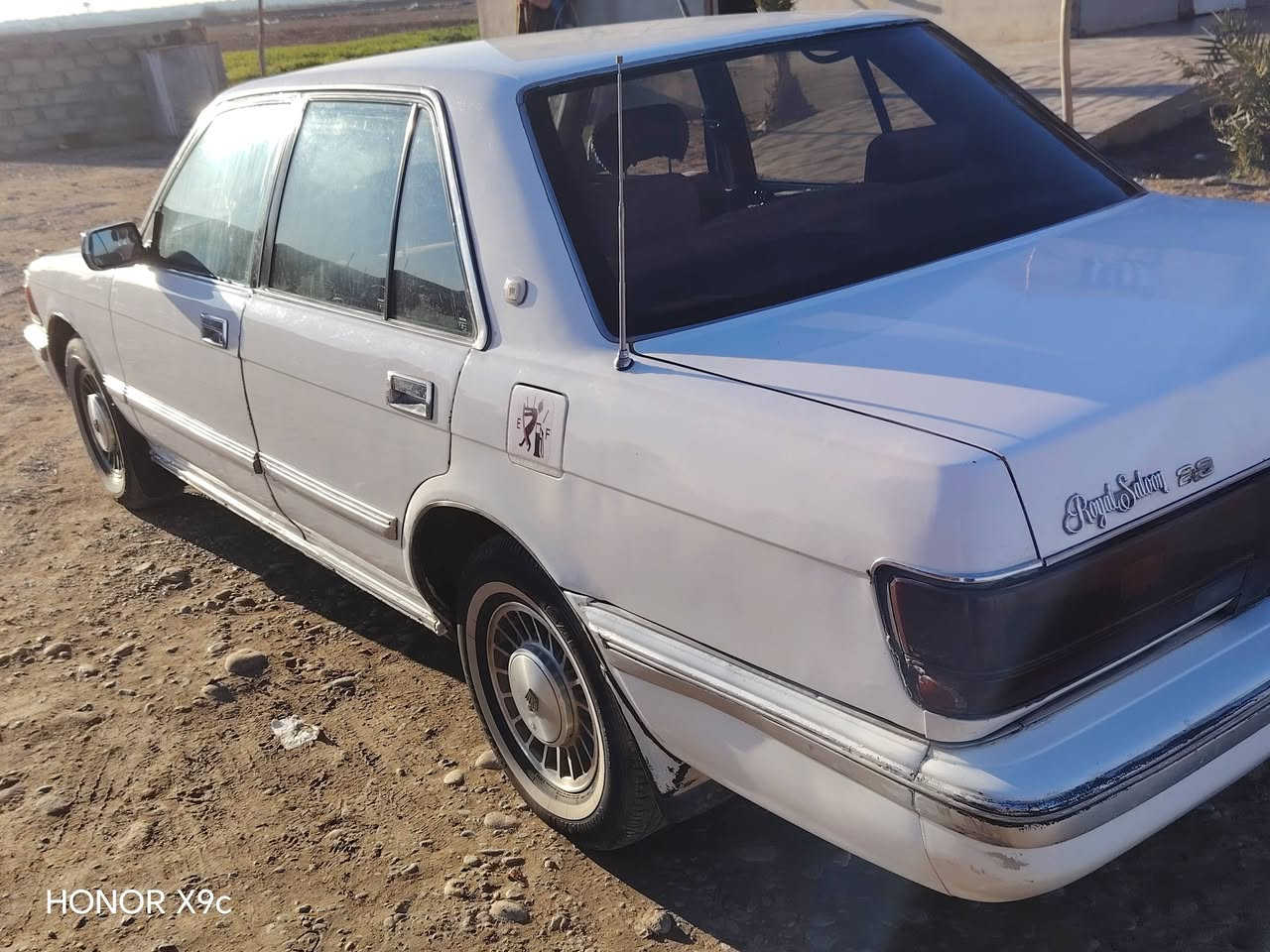 السلام عليكم #للبيع سيدان موديل 89 رقم صلاح الدين دولي سنويه ل28 كير ومحرك بطه 2500شرط يسار اصلي صبغ حزام بدون ضربه شرط تحويل ***********
