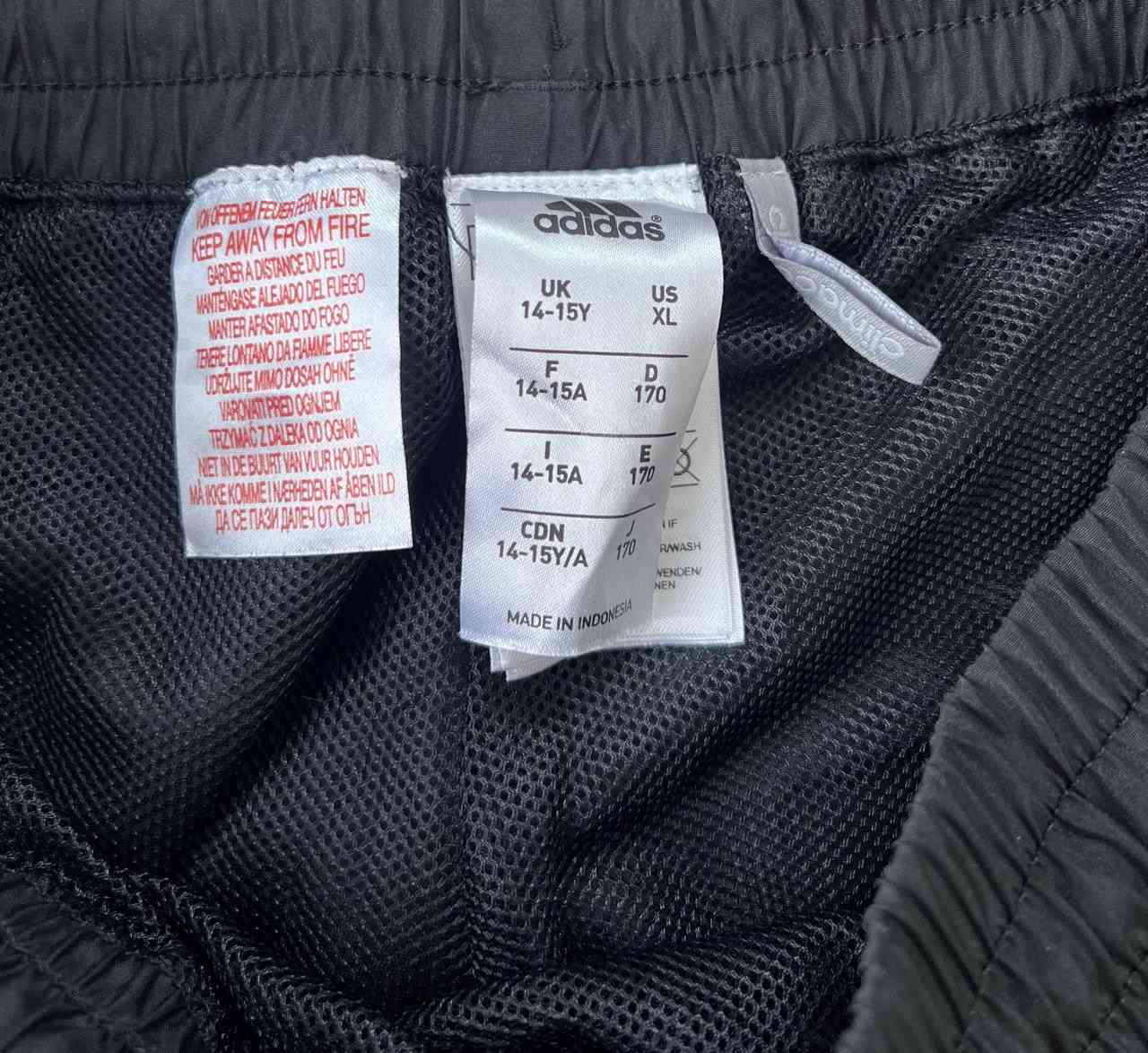 أديداس (adidas). باله اصلب غَير مُستخدم رياضي من فئة Climacool الّتي تتميّز بتهويه عاليه وخُفّه في الوزن.

اسود طافي فاحم جدًّا جدًّا جدًّا

القياس سمول/ كمر 28/29 
الطول 105 _ الحجل 23 (هاڤ گصّة الـ 110)


**إذا كنت صاحب هذا الإعلان وتريد حذفه لأي سبب، رجاءا أرسل رسالة إلى الدعم الفني**