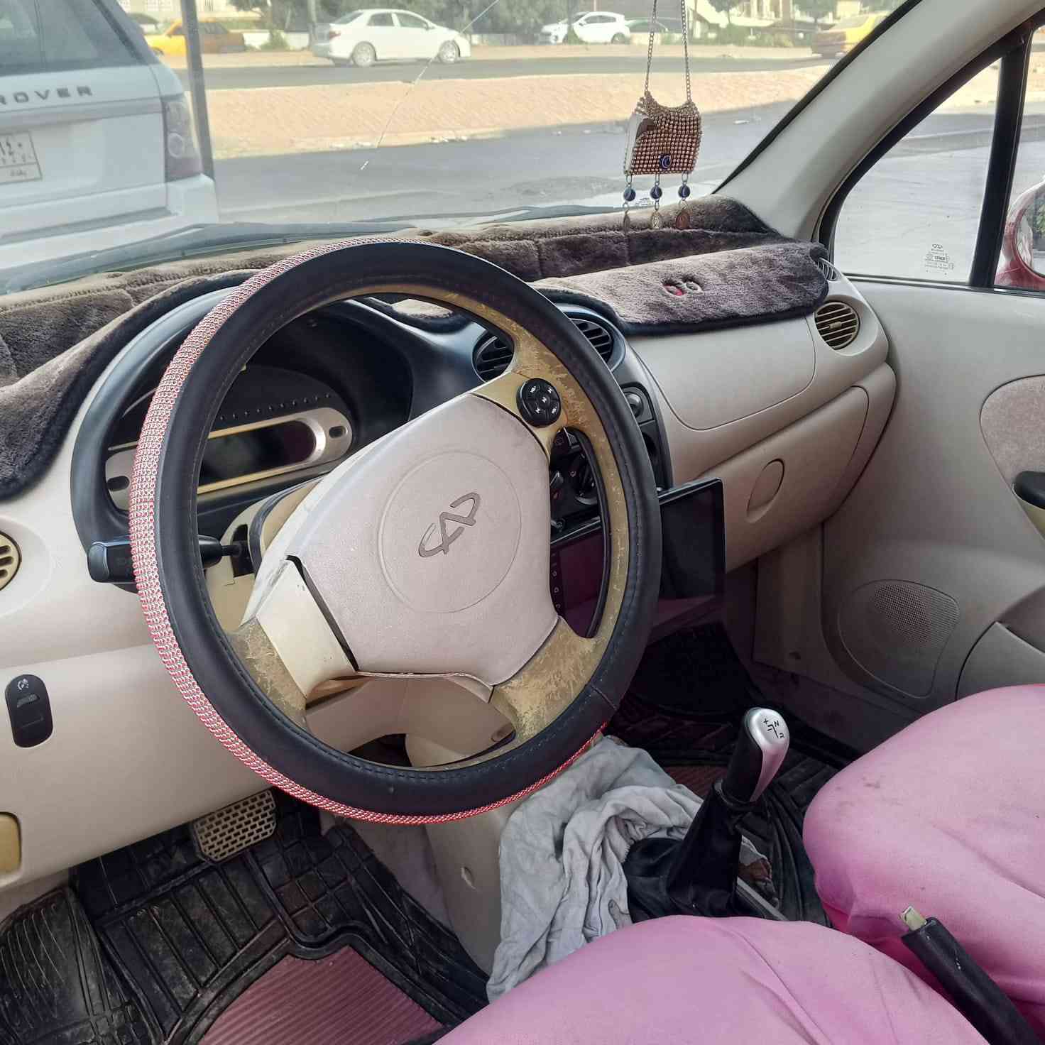 السلام عليكم 
سيارة كيو كيو 
جاهزة مابيها حادث 
كير اوتو 
المكان بغداد 
للاستفسار وات ساب 
***********
***********
