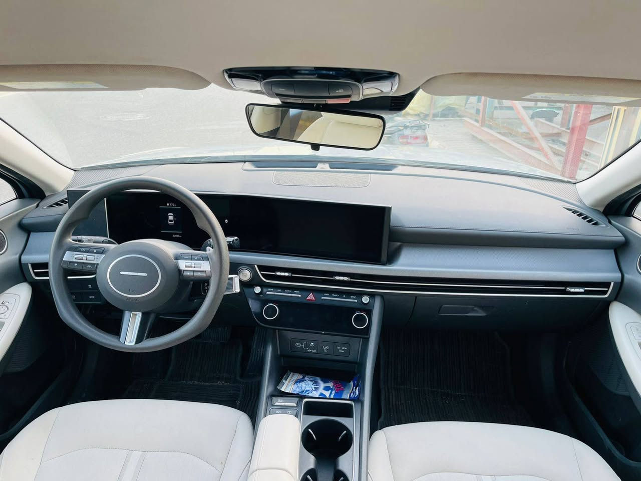 السلام عليكم للبيع سوناتا24شهداءمثنى دخول جديدمحرك ٢٥٠٠ بصمه فول بلا فتحه حادثهه جاملغ وشويه من بنيد السعر ١٧٨ للاستفسار ***********
