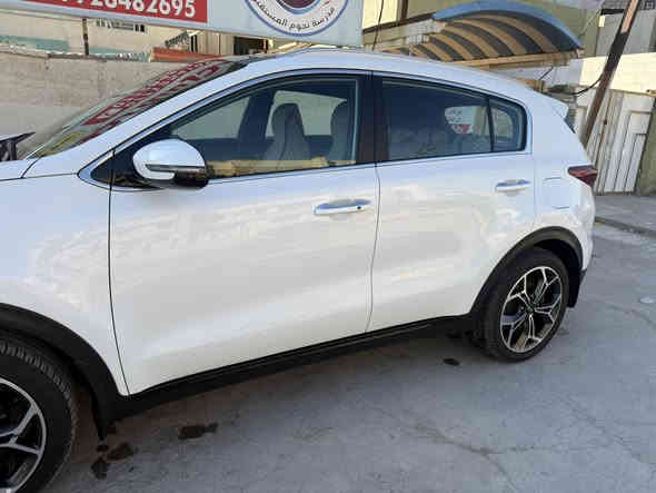 السلام عليكم سبورتج موديل 2021 جي تي لاين ماشية 41 الف مكفولة من الصبغ والتبديل والبارد رقم بغداد باسمي السعر 23 الف 230 ورقة وبيها مجال قليل *********** مكان السيارة بغداد
