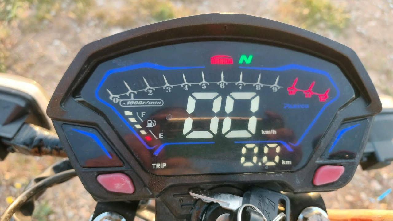 ‏السلام عليكم دراجه نامي برو هونزده قطاس موديل 25 محرك ما مفتوح اوراق كعربيات كله شقاله دراجه كفاله عامه مثل ما موضح بل صوره سعر 680 وبيه مجال مكاني بين كلار وخانقين (صالح اغا )شراي اتصل ***********او تعال خاص‏
