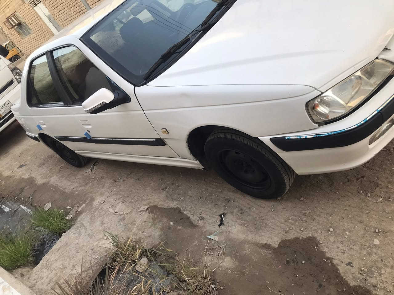 بيجو بارص موديل 2015 رقم نجف بسمي بيها جاملغ وبنيد صبغ فقط جاهزه مكينه كير حداديه تبريد تخم تاير مابيه نقص السعر 47 وبيها مجال *********** عنوان السياره /ذي قار قضاء الرفاعي
