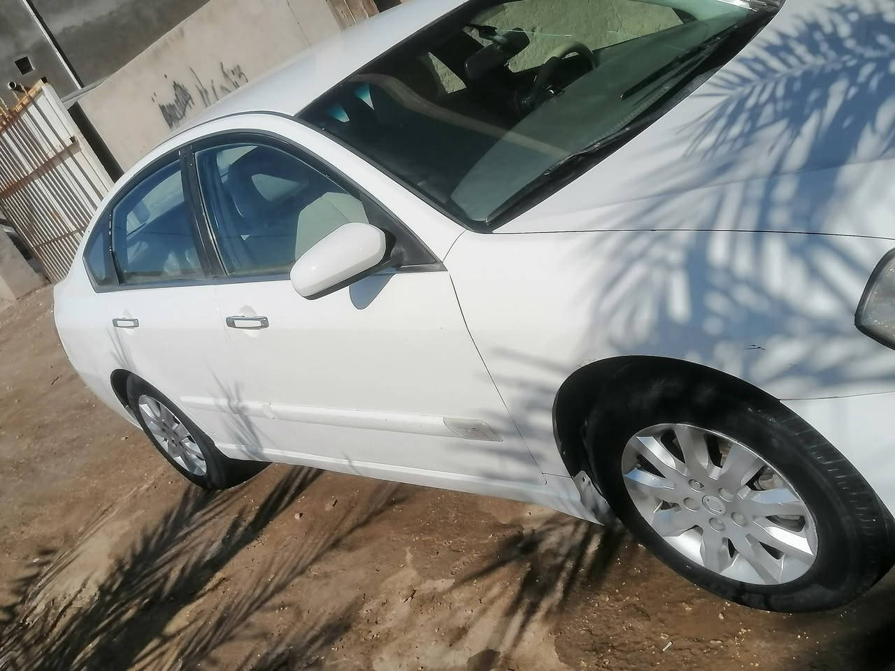 السلام عليكم رينو سافران موديل 2009 رقم بصره انكليزي مكالها باديوانيه مصفره غرامات سنويه لل28 مشروع وطني وين متريد تداور
سياره بيها شخط باباب خلفي سايق وعابر علا جاملغ شويه ومصلح فقط والباقي مكفول مكينه 4  مكينه وكير مكفولات كفاله تخم تاير جديد ستوني شاده حداديه عامه وره وكدام مبدلهن دواخل عسلي وترايك وين ماتريد
مكانها الديوانية
السعر 90 وبيها مجال الاستفسار اتصل
***********
