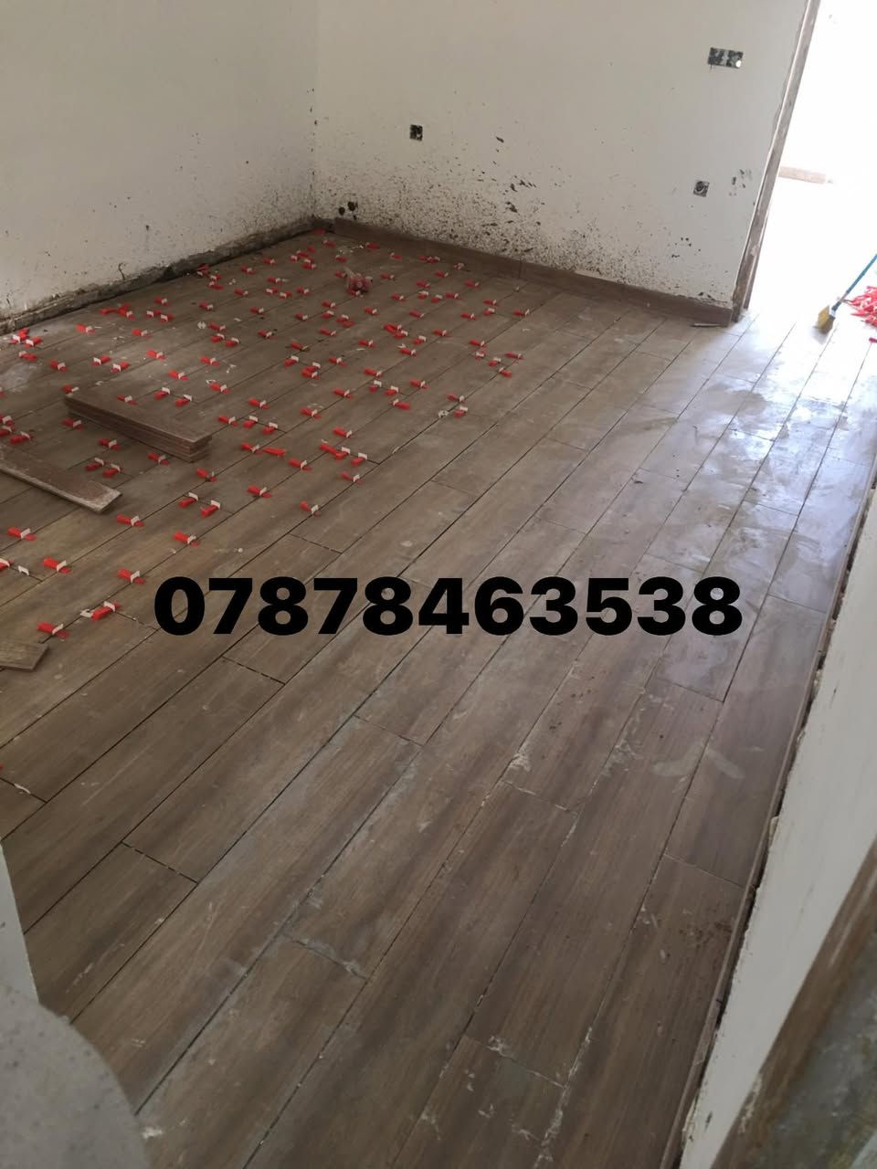 سلام عليكم :
خلفه سيراميك مصرى لكل انواع السيراميك والبورسلين والكاشى والمرمر والبايات والألوااح أرضيات وجدران .
شغل ليزر درجة اولى وتسليم مهندس .
*********** الرقم بيه واتساب .

بغداااد فقط .
