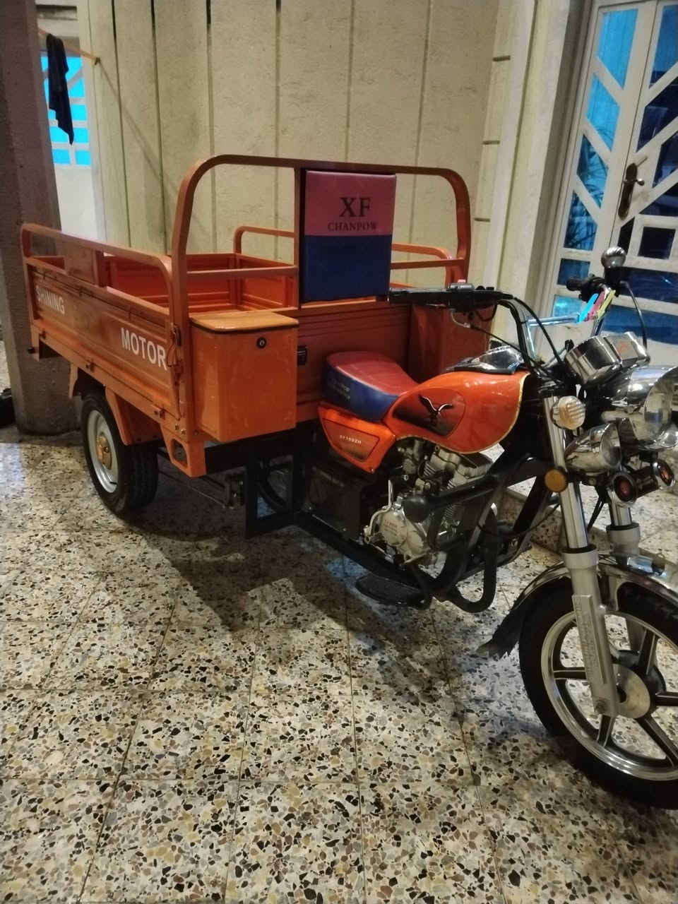 سلام عليكم للبيع ستوته كربلايه مديل 2023 طالعه بل 2025 بشهر 12 ستوته جاهزه ما ماقصه شي  مكفوله البصره ابو الخصيب ***********
