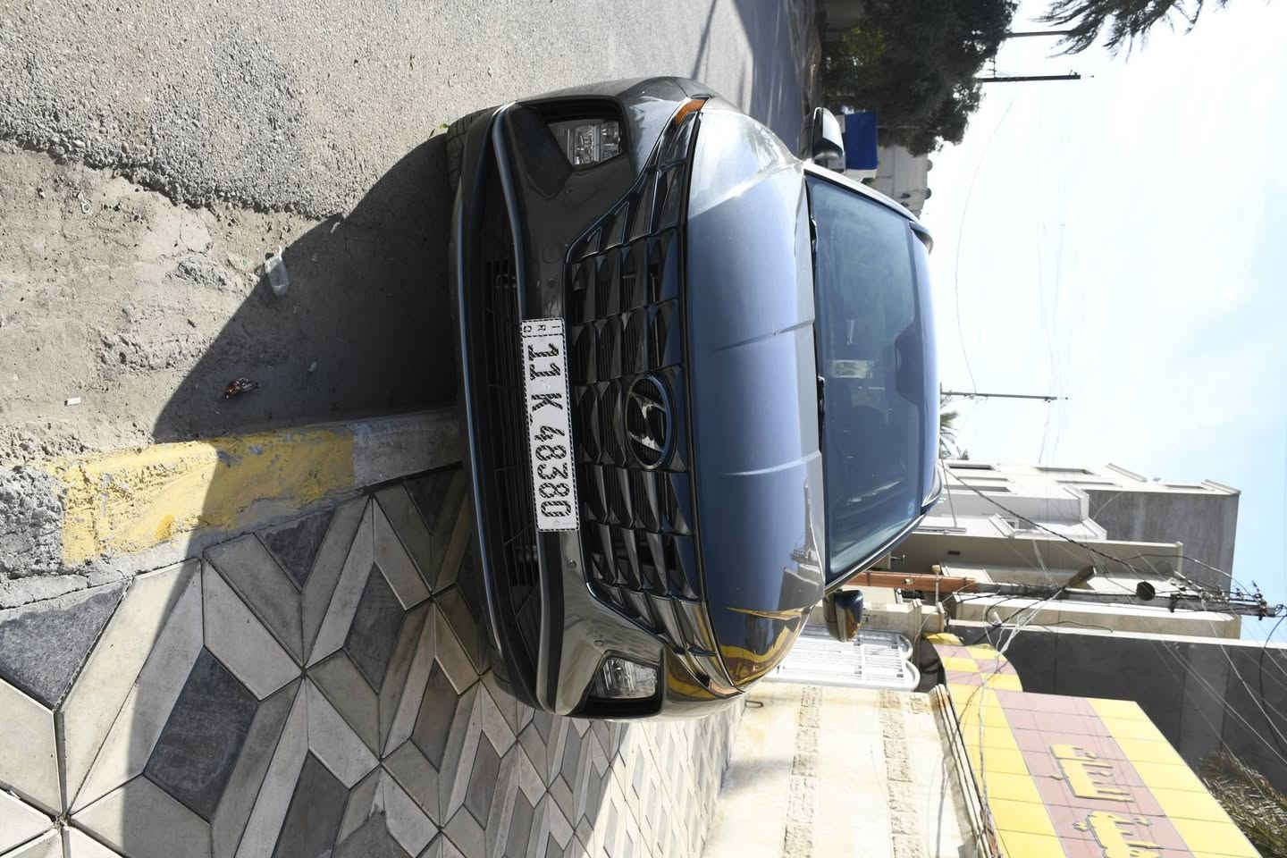 السلام عليكم للبيع هونداي توسان ٢٠٢٣ دخول جديد بأسمي ماشية ٤١ الف السيارة جديدة وبدون أي نقص حادثهة فقط بنيد وصور الحادث مرفقة  مواصفات بصمة  رادارات شاشة جبيرة هيترات بالكشنات تدفئة بالستيرن قطعتين تبريد او بعد بيهة هواي مواصفات السعر ٢٠٥ وبيها مجال للاستفسار ***********
