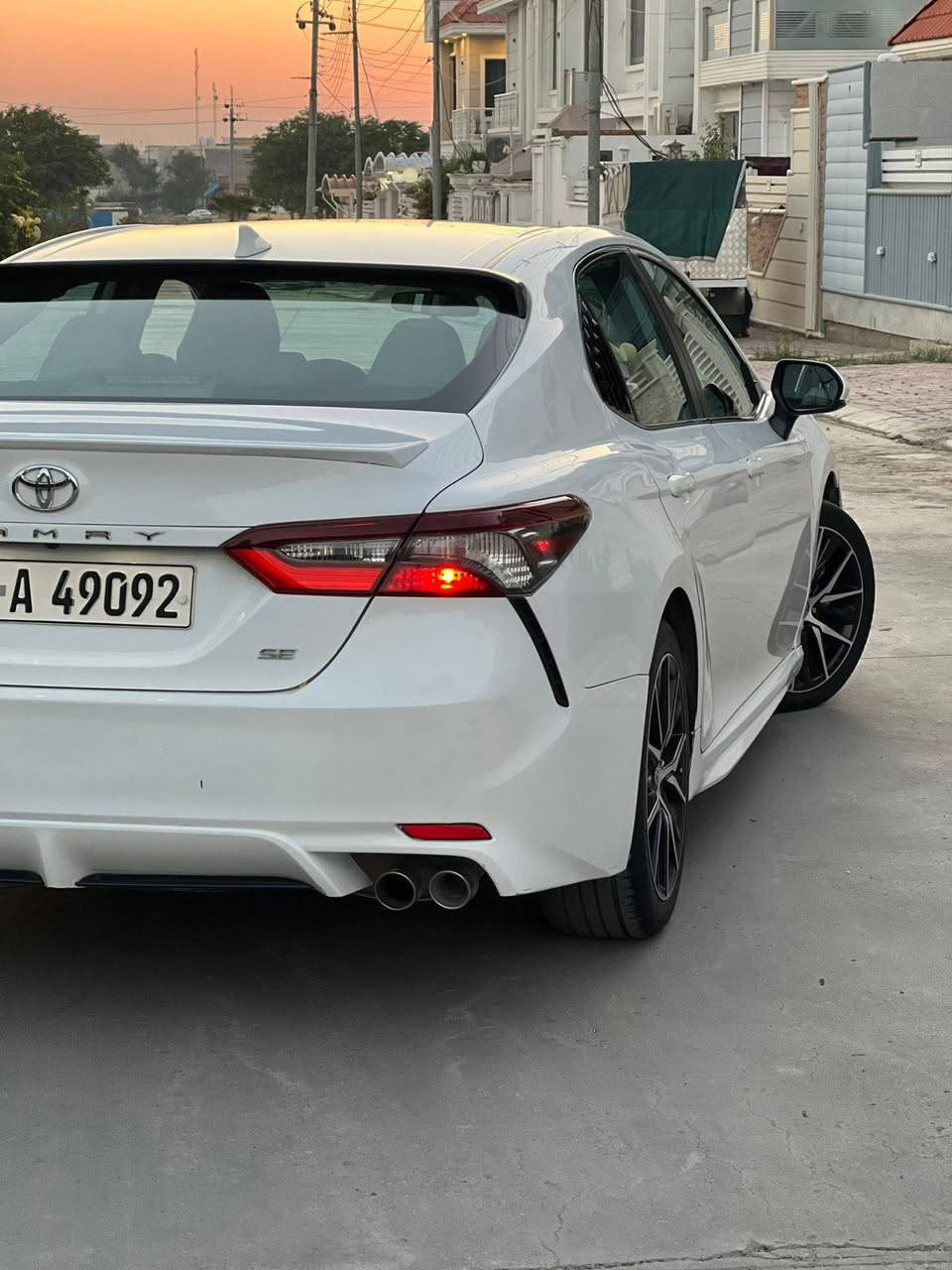 موديل ٢١ se
ماشيه ٥٢
كلشي واضح من الصور السونار 
سعر ٢٠٥ 
***********
