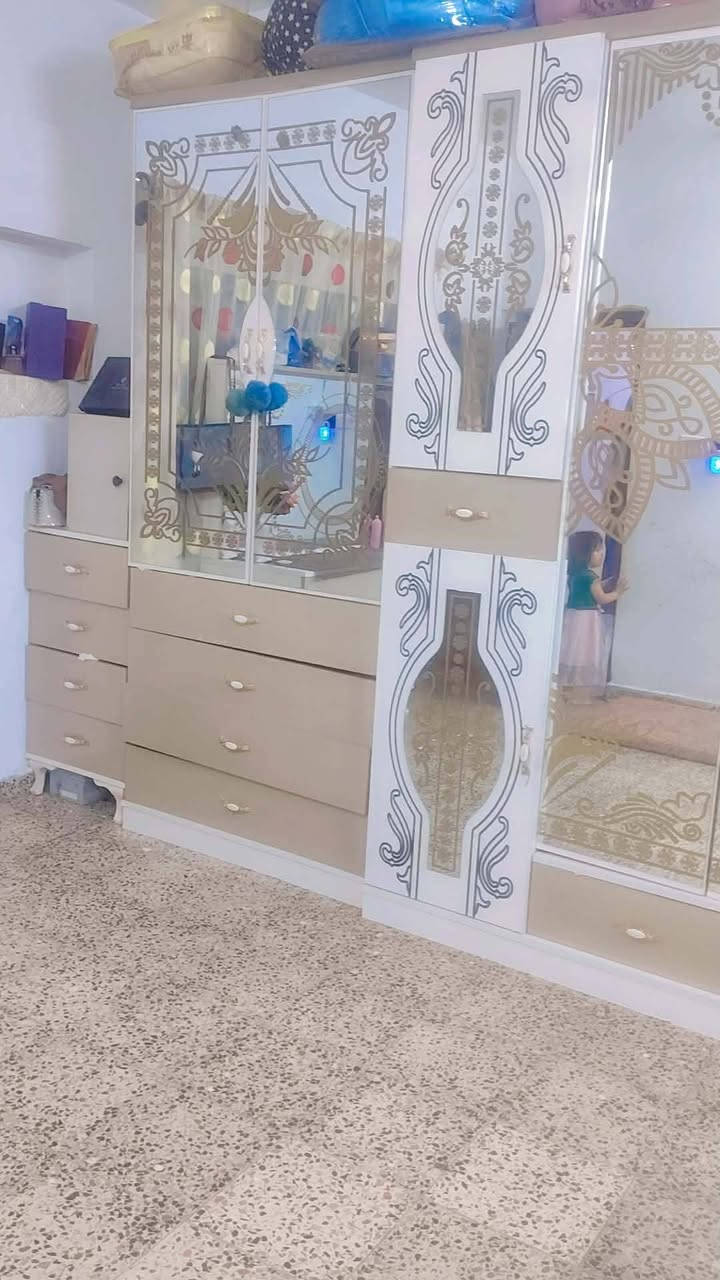 غرف تركيه للبيع الشراي ياخذ سكرين للصوره ويتفضل خاص
ورجاءا الي يكسر بحلال العالم ليدخل
اكوا مجال تعامل اي بس مال تاخذ الغرض بنص القيمه او اقل ميصير 
عالم لوما محتاجه متبيع غراضها
اليتصل يكول من طرف ام سفانه


**إذا كنت صاحب هذا الإعلان وتريد حذفه لأي سبب، رجاءا أرسل رسالة إلى الدعم الفني**
