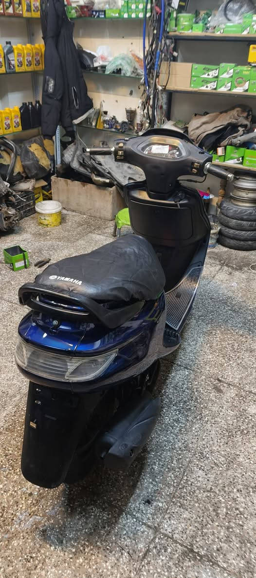 سلام عليكم شباب دراجه فراشه فحل نكره سلف مكينه ناعمه شلعه حلوه دراجه كامله ماعيزه شي للبيع مكاني نجف حي المهندسين الاستفسار ***********
