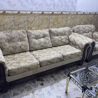 تخم للبيع  اصلي مو تجاري خشب ثقيل اصلي ١٠ مقاعد  السعر ٦٠٠ رقم الهاتف٠...