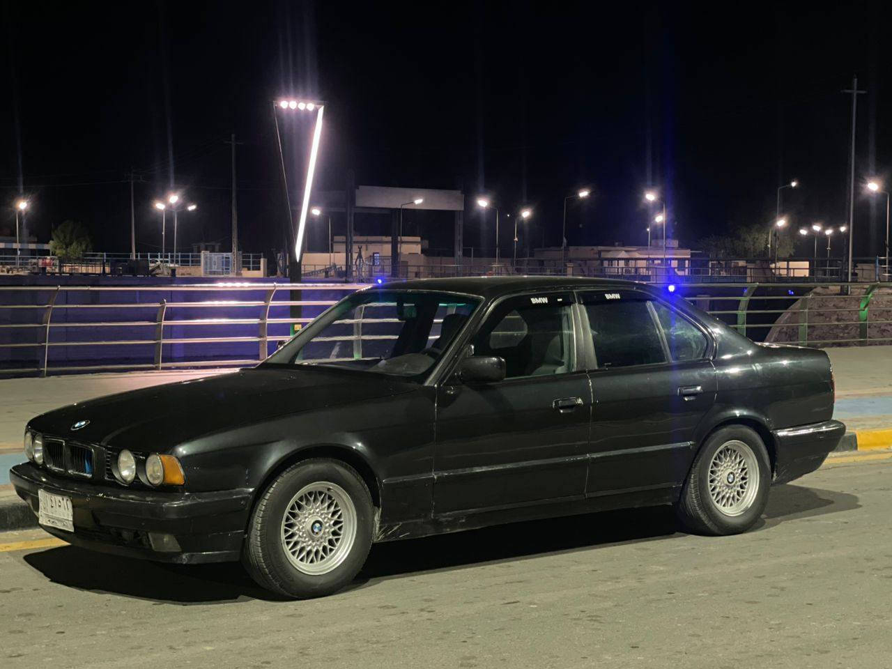 بي ام موديل 93 حجم 520
محرك مسكر 4 اصل كير عادي

سياره بدون ضرر رقم الماني

مشروع وطني 
تخم تاير جديد

(سياره كير محرك حداديه كهربائات كفاله 100/90
تبريد ثلج سيارة خير من الله رقم نجف للاستفسار الاتصال 
*********** ما متواجد ع النت اتصال فقط 
مكان السيارة بغداد السعر 45 وبيها مجال 
من رخصة الادمن
