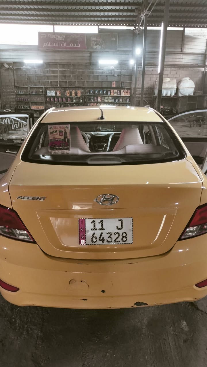 هونداي اكسنت وارد خليجي مديل 2015مكفوله بيه باردجاملغ يمن مكينه وكيرمكفولات تبريدشغال صدرحلو مكينه الف وربعميه دوش مرغوب بسمي سعر75بيه مجال سكن شعب ***********
