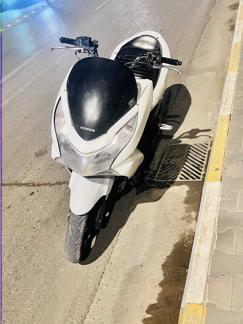 السلام عليكم  Pcxجيل اول 
مكينه مكفوله حساسات شغاله كهربائيه شغاله مكاني كوت   ‭  ٠٧٧٤ ٧٩٧ ٨٢٨١‬
