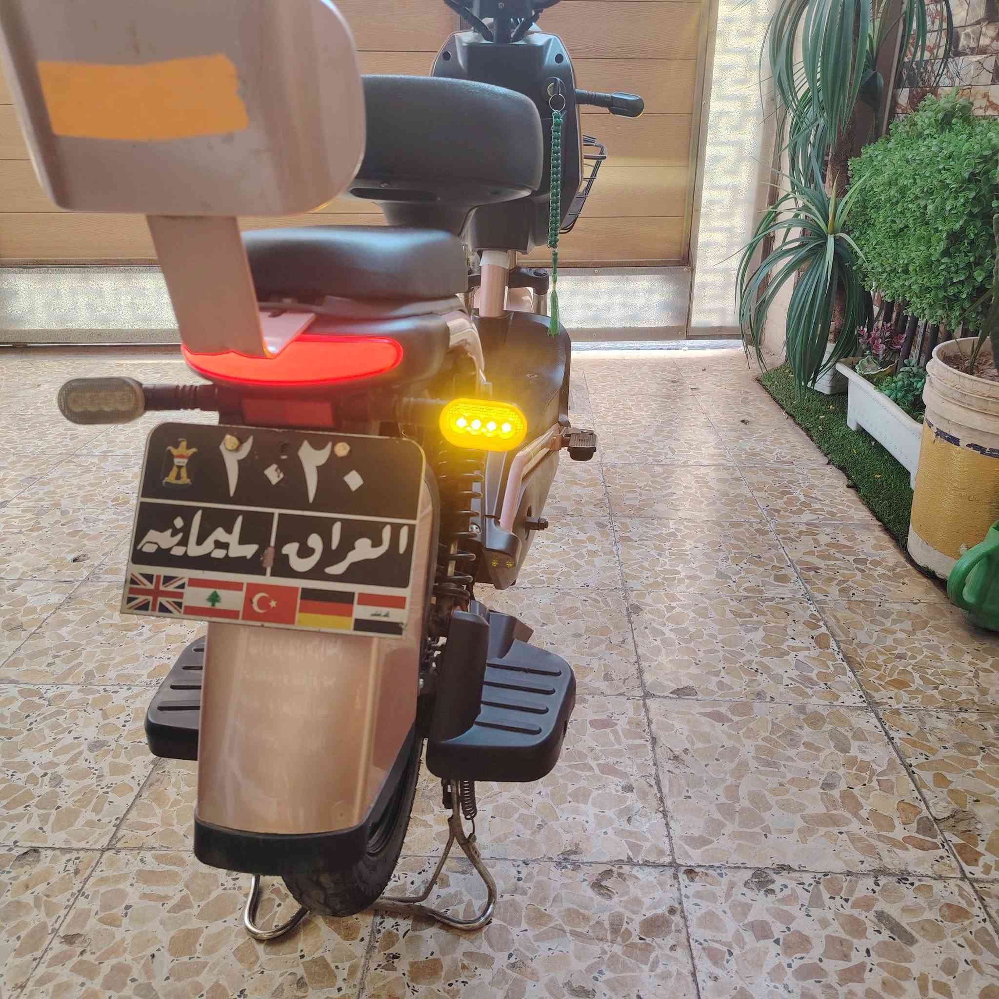 سلام عليكم دراجة للبيع النضافة شوفة عينكم دراجة بيهة نظام قفل ملف اربع بطاريات السعر 275وبيهة مجال للطيبين للتواصل  ***********واتساب
