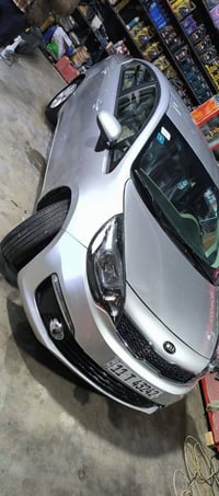 ريو ٢٠١٦ صبغ قبغ الصندوق داخله نظيف جدا  رقم الإنكليزي الجديد محرك كير...