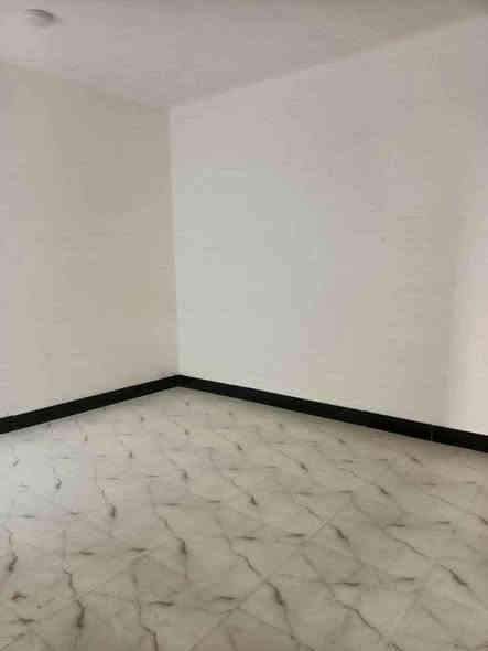 🏠 بيت 50 متر بسعر 19 مليون فقط 

مرقم من البلدية + إقرار محكمه بأسمك ✨

🏗️ البناء: درجة أولى
🔹 صب كونكريت
🔹 طابوق جمهوري
🔹 أرضيات بورسلين
🔹 جدران سيراميك
📌 يحتوي على:

* غرفة
* صالة
* مطبخ
* صحيات

📄 الطابو: زراعي + إقرار محكمه بأسمك  

🌏العنوان //شارع الصب مقابيل قرية الغدير عمود 276

كافة الخدمات متوفرة / مدارس حكوميه ماء ، كهرباء ،  مولد ، نت ضوئي،  سوق قريب 

📞 للاستفسار اكثر
أتصال +وتساب. ***********
