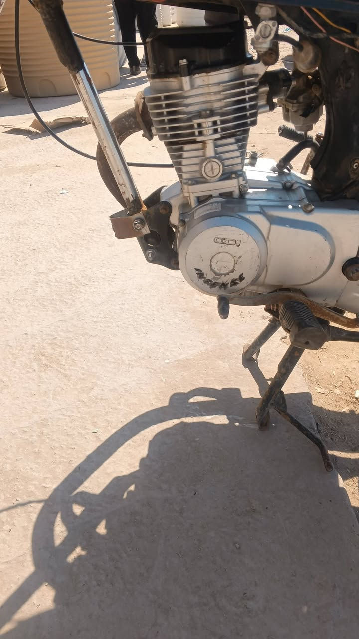 سلام عليكم حبايب دراجه موديل 23تعمره وشاصي 18 اوراق أصولي الشراي يتفضل خاص وهذه رقمي سعر 350وبيه مجال هذه رقمي ‏‪***********‬‏
