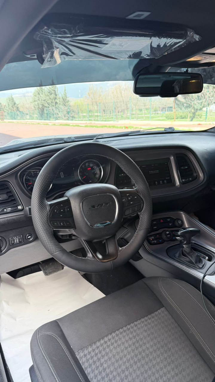 سلام عليكوم 
دوج جالنجر 
موديل2023
موسفاتsxtبدلsrt
زه ر بولند سبخ و جملخ كلير امريكي 
بدون داخل يرباك سيستم 
سعر165و مجال 
عنوان عقره 
رقم موبيل ***********وتساب
كورك *********** اكر, نينوى
