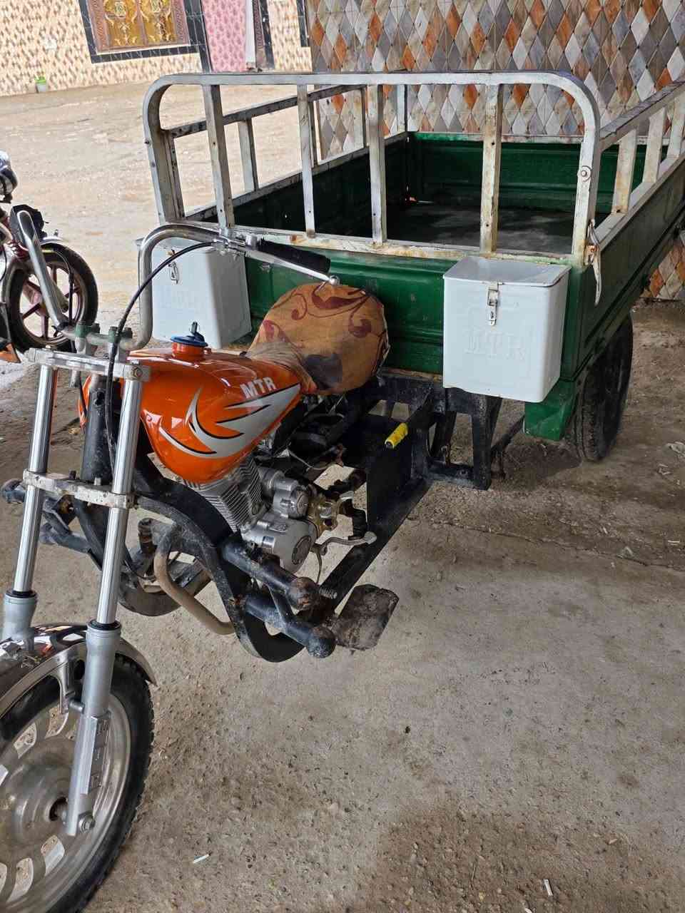 سلام عليكم ستوته لبيع الستوته نضيفه
 محرك جديد حلو نشط الشاصي 
كفاله من اللحيم يرادلهه بس صدر كدام  وتكمل 
المكان البصره ابو الخصيب الرقم ***********السعر( 725)
