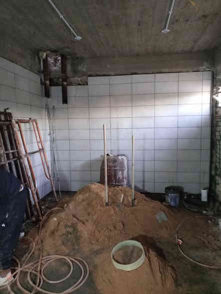 خلفه كاشى مصري بالاعظميه ***********
