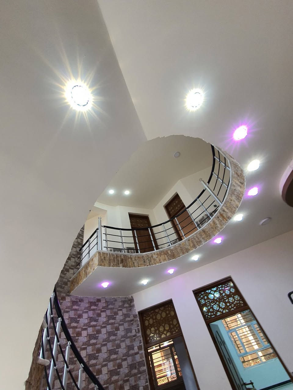 تاسيس كهربائيات النقطة عل 6 حالين   متفرق للعمل ***********

