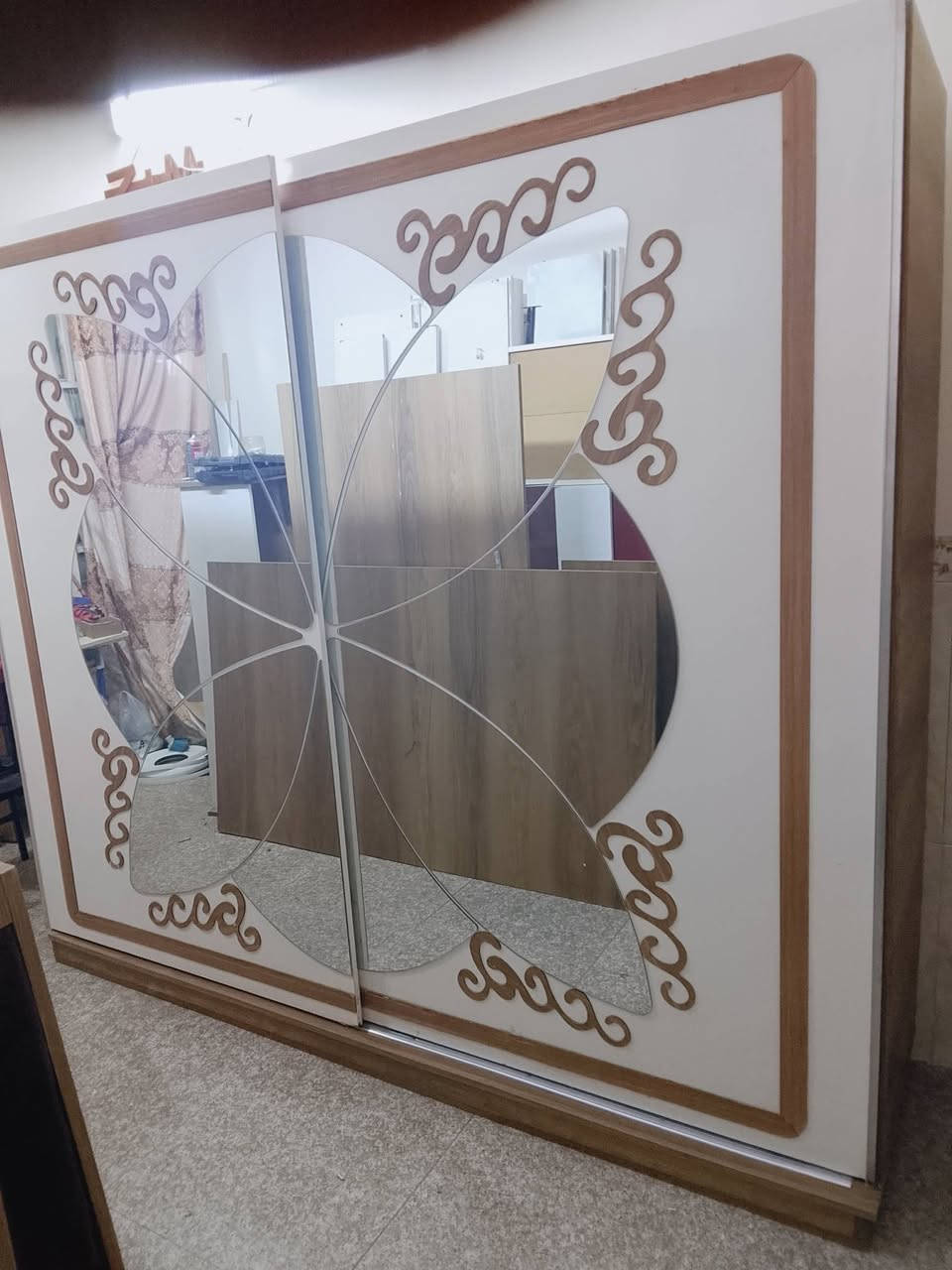 غرفه تركي مستعمل نضافه 85
نضام سلايت 
عدد القطع 5
السعر  350
وي الشد والنقل داخل بغداد مجاني


**إذا كنت صاحب هذا الإعلان وتريد حذفه لأي سبب، رجاءا أرسل رسالة إلى الدعم الفني**