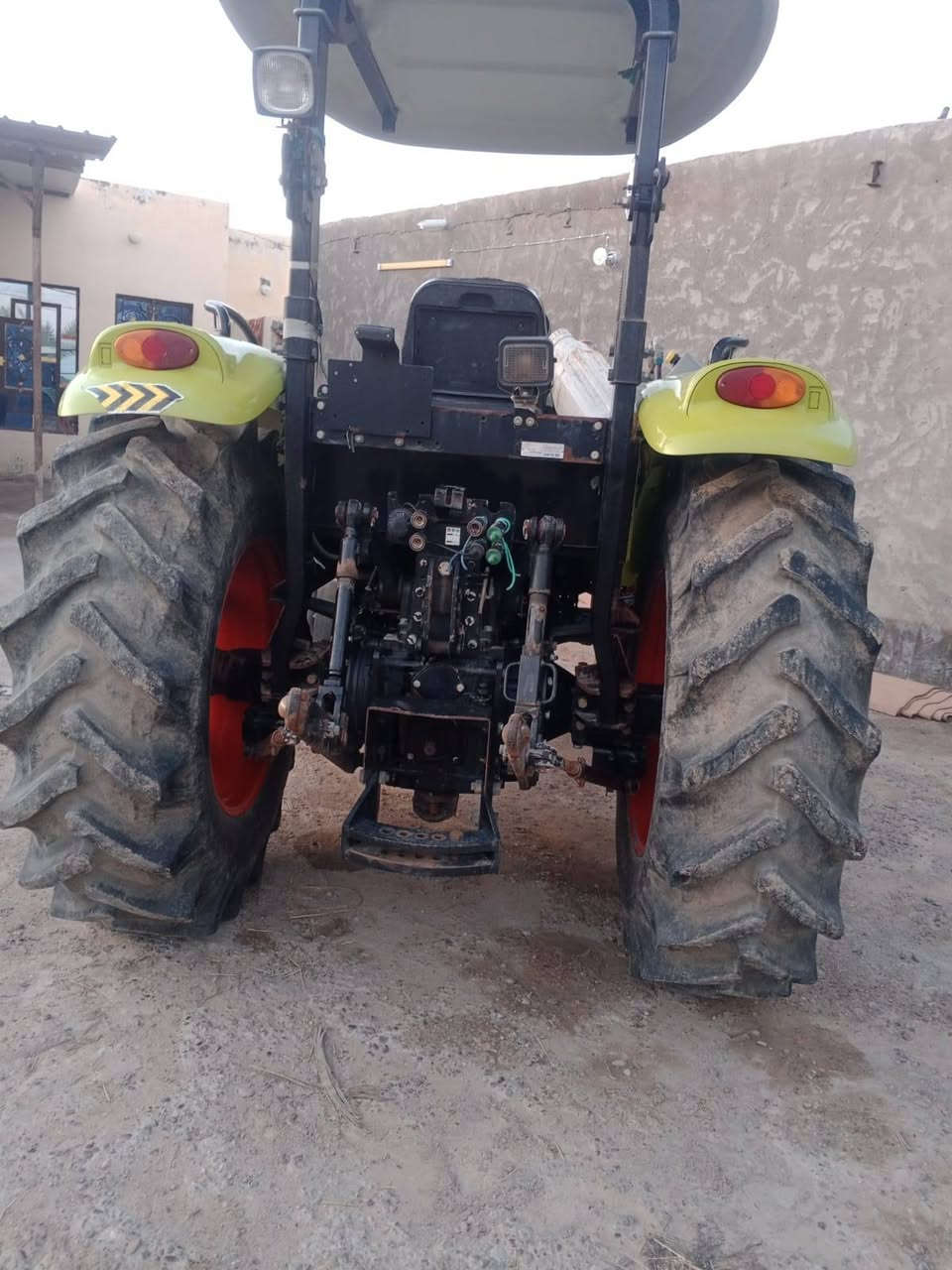 سلام عليكم كاروبه للبيع مكفوله كفاله من اي شي محرك جهاز من كلشي مكفوله كير محرك كاروبه خير من الله جديده  والعنوان نجف الاشرف مشخاب وباقي التفاصيل ع خط 🥰😍*********** اتصل وبيك خير وتدلل
