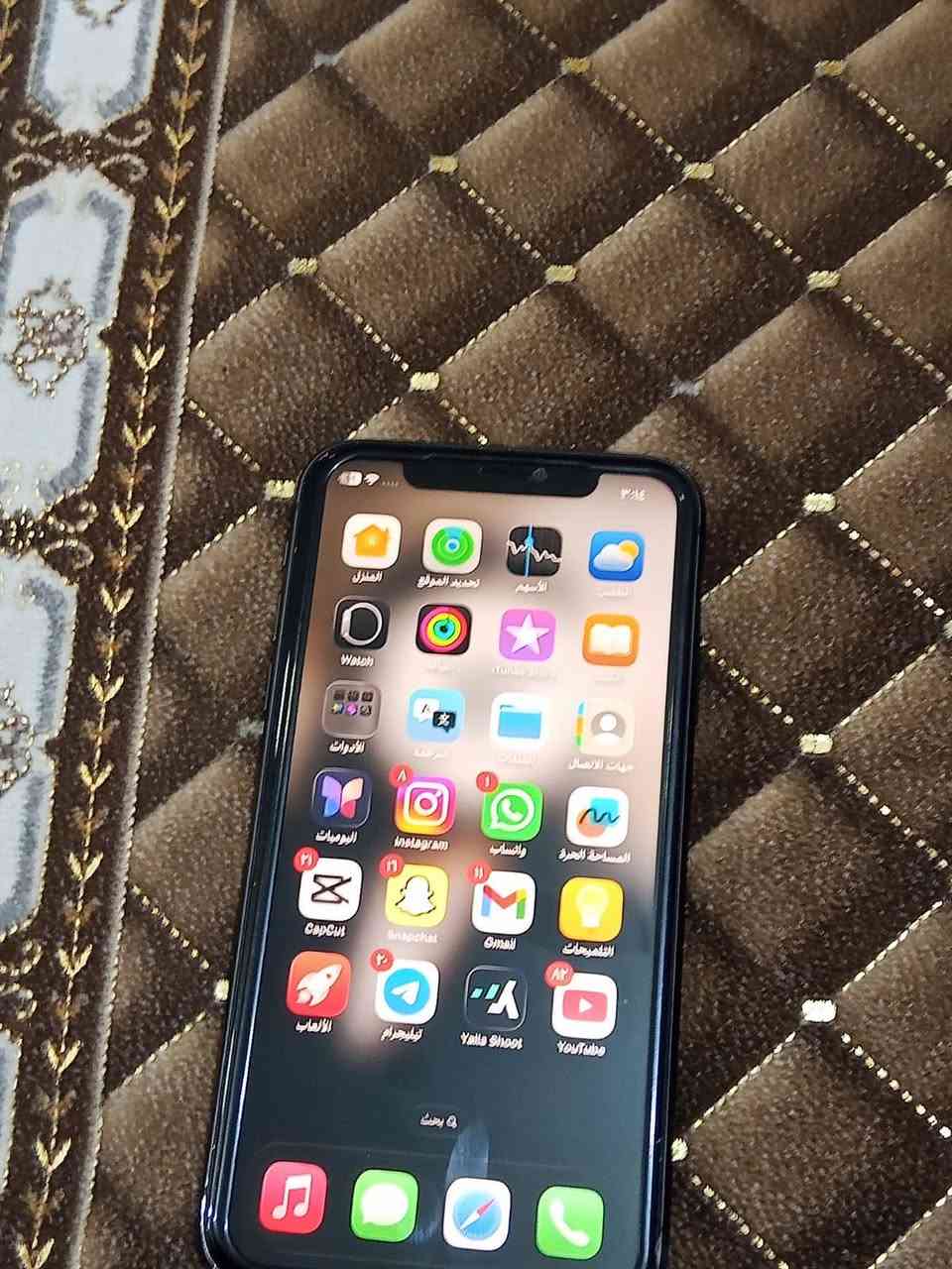 آيفون ١١ عادي كأمره أمانيه وخلفيه شغاله وذاكره ١٢٨ وفلاش شغال وبطاريه ٧٧ وشاحنه اصليه وكلشي شغال بالجهاز ماعدا السين كارت وتصليحه رخيص ومايكلف 
مكاني ناصريه ومستعجل على بيعه فقط الشراي يراسلني 
*********** واتساب
