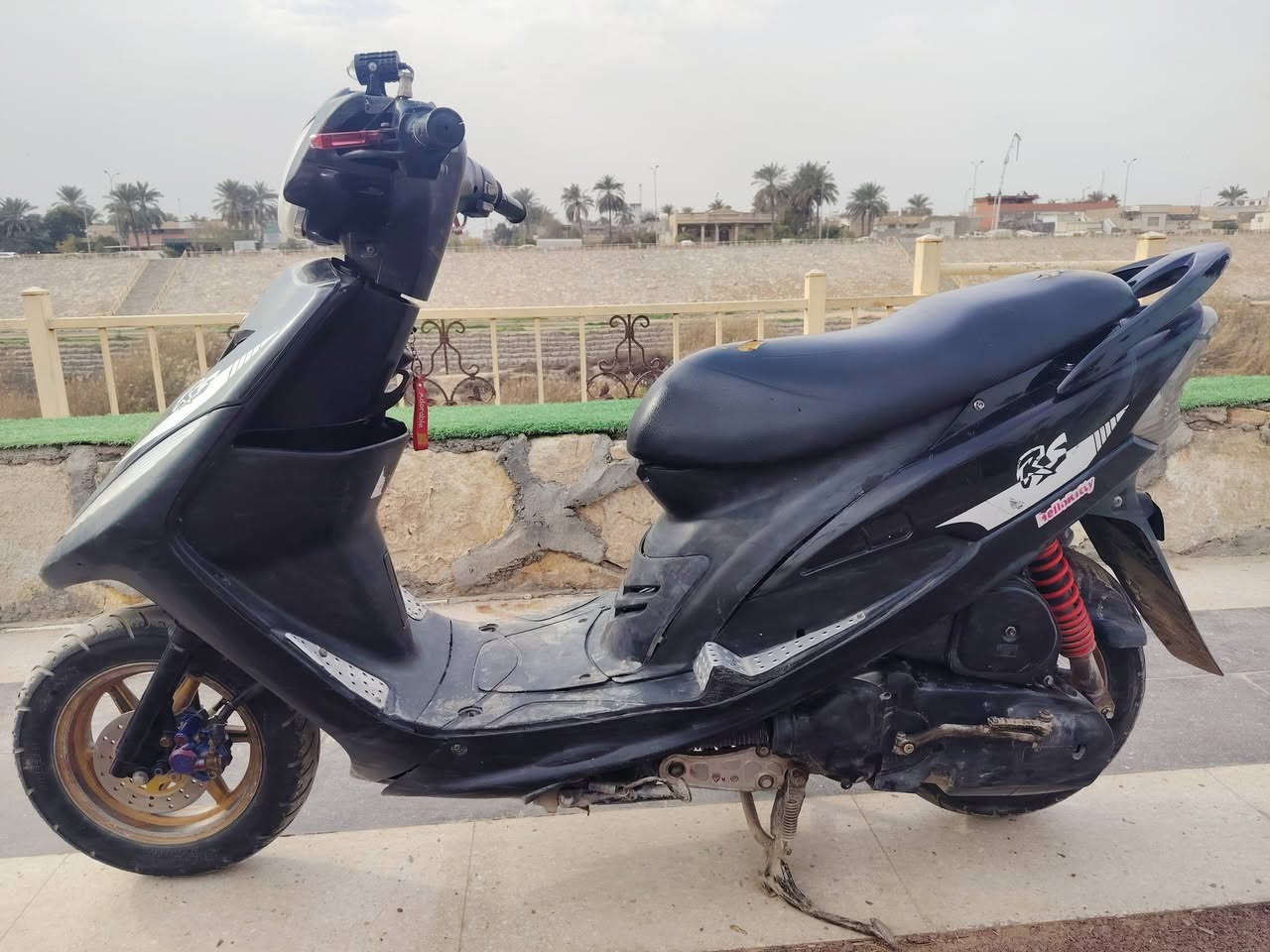 سلام عليكم شباب دراجه ماكس عدله للبيع دراجه نضيفه مال جناي دراجه كامله امكمله شلعه ومعدل فول سلف وهندر وكهربايات كله شغال السعر 650بيه مجال مكاني بعقوبه حي المعلمين رقم الهاتف واتساب. ***********
