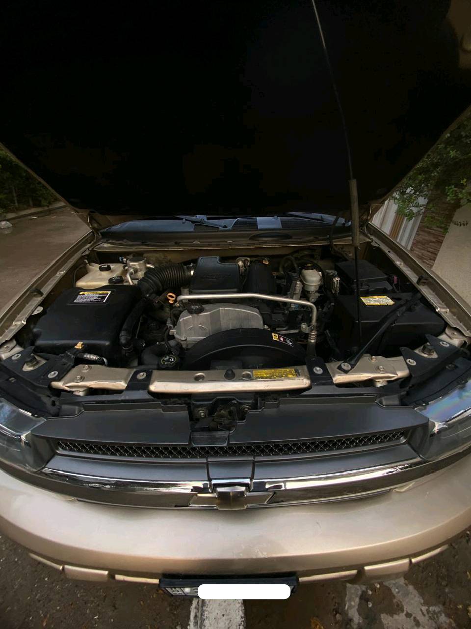 سلام عليكم سيارة بلايزر للبيع سيارة نظيفة حيل الله شاهد كهربائيات شغالة صدر نضيف السيارة خليجية بدون حادث وبدون صبغ وبدون وتبديل قطعة تجي وتشوف بالواقع احلة من الصور السعر 120 ورقة وبيه مجال الاستفسار على الرقم ***********