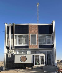 دار للبيع المساحه 100متر مربع طابقين 4 غرف نوم  ركن  مقابيل واحات العت...